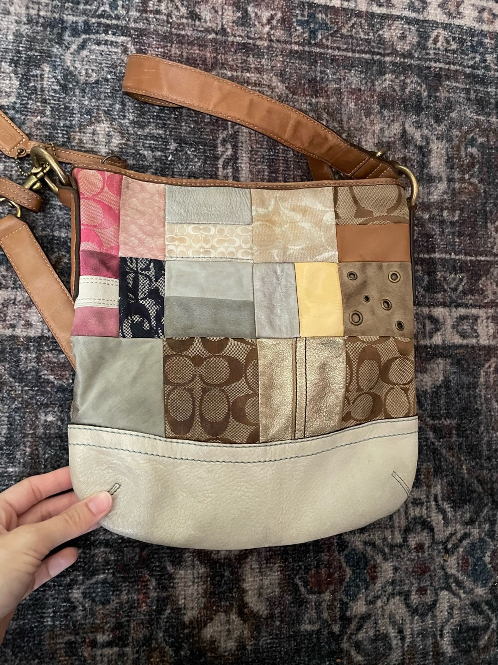 Signature patchwork crossbody - Picture 3 of 7
